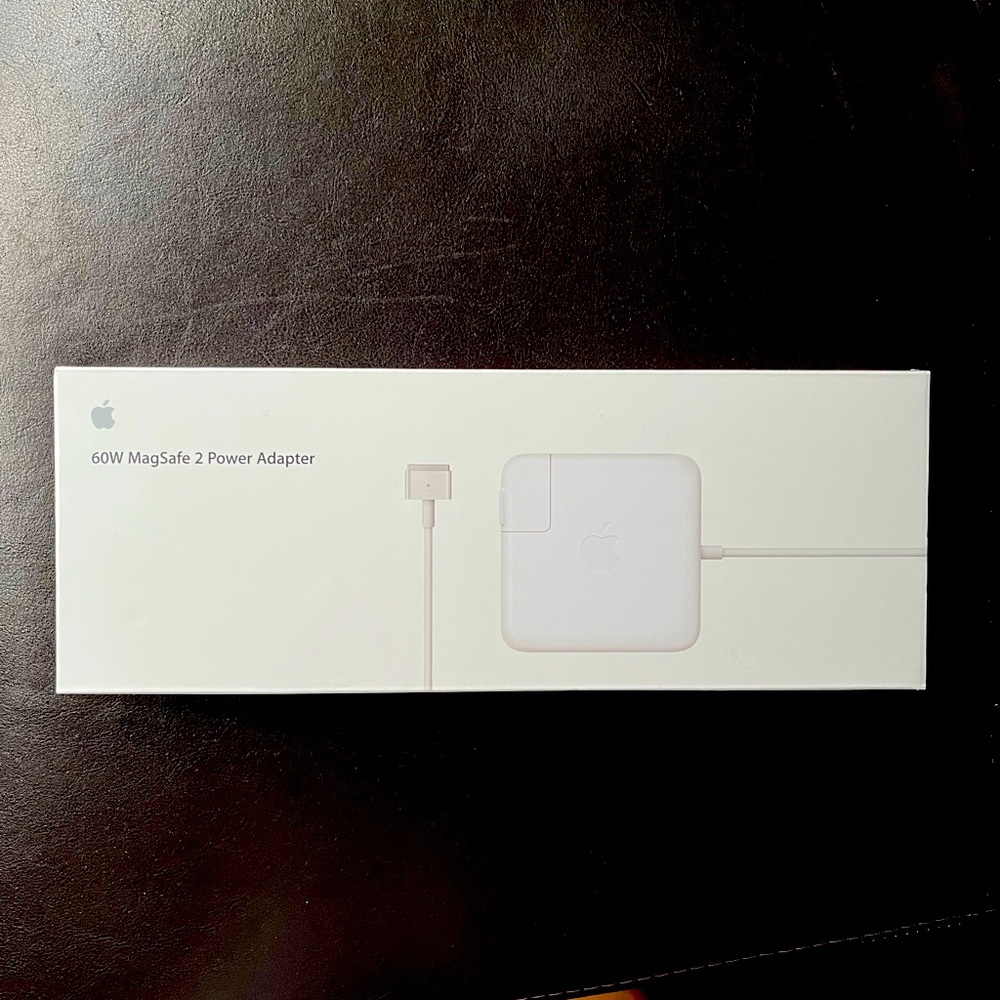 Apple 60W MagSafe 2 power Adapter